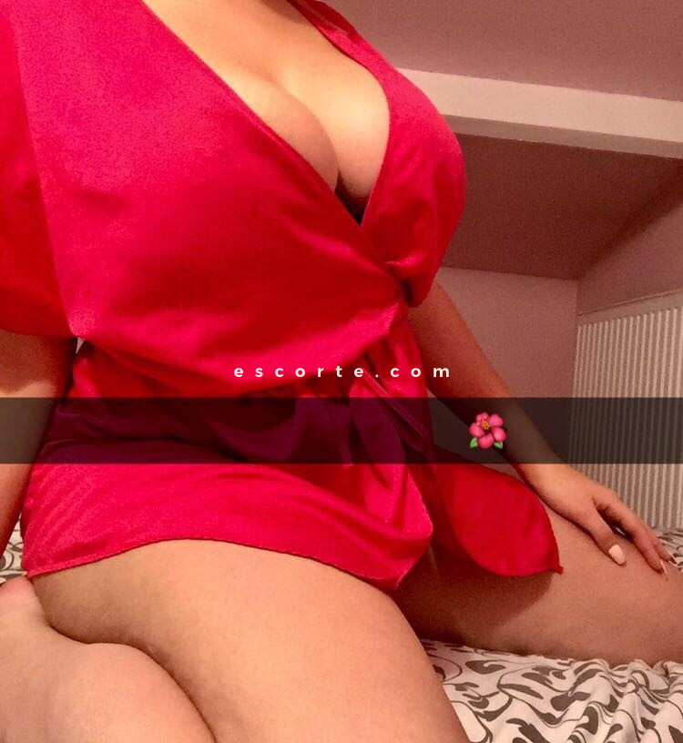 annonce sex femme escort Paris Shana